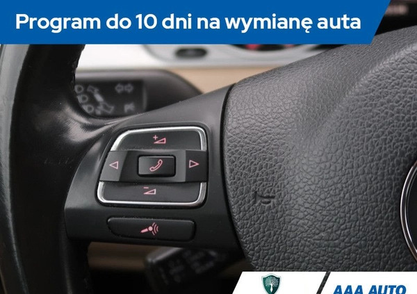 Volkswagen CC cena 46000 przebieg: 183317, rok produkcji 2012 z Dukla małe 232